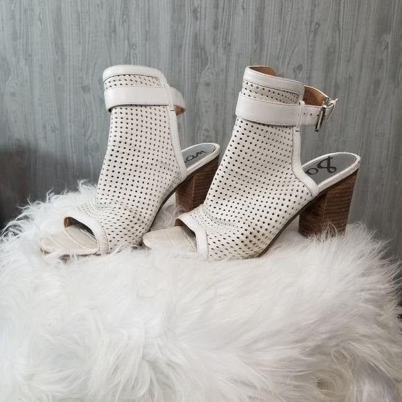 Sam Edelman Emmie Peep Toe Bootie - White | Size 7M (EU 37) - Picture 2 of 6